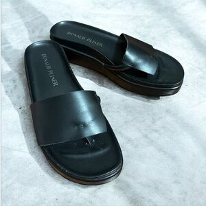 Donald J. Pliner Black FIFI Platform Slides